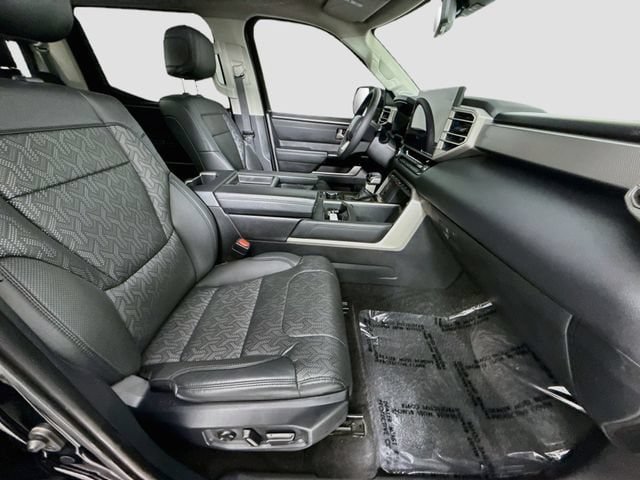Used 2023 Toyota Tundra Limited AWD/4WD image 27