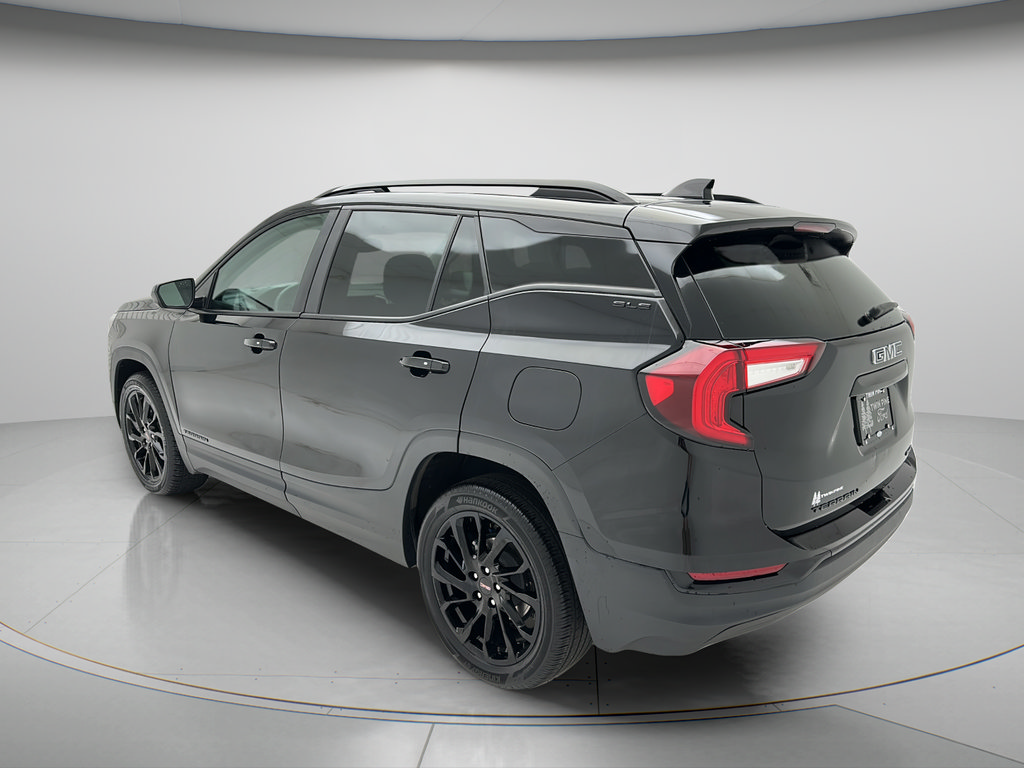 Used 2023 GMC Terrain SLE w/ Driver Convenience Package AWD/4WD image 4