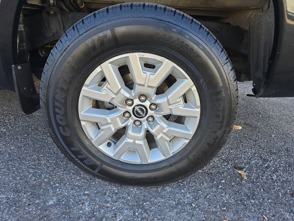 Used 2022 Nissan Frontier SV image 10