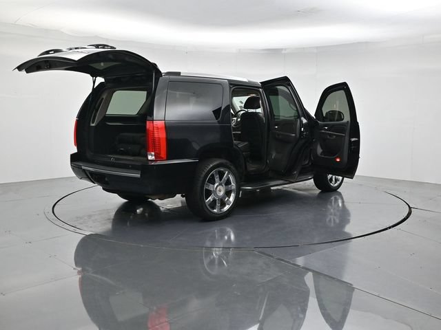 Used 2011 Cadillac Escalade Luxury AWD/4WD image 56