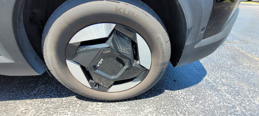 Used 2026 Kia EV9 Wind AWD/4WD image 7