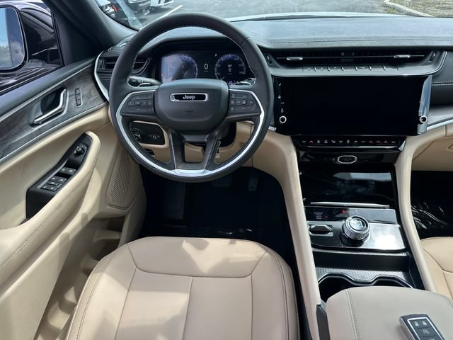 New 2026 Jeep Grand Cherokee L Limited AWD/4WD image 17