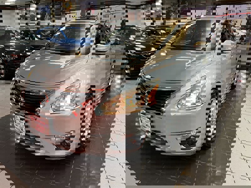 Used 2015 Nissan Altima 2.5 SL w/ Technology Package image 1