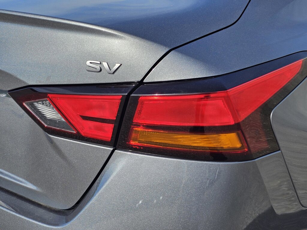 Used 2024 Nissan Altima 2.5 SV image 9