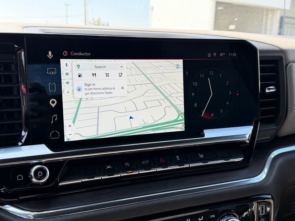 Used 2025 GMC Sierra 1500 SLT image 27