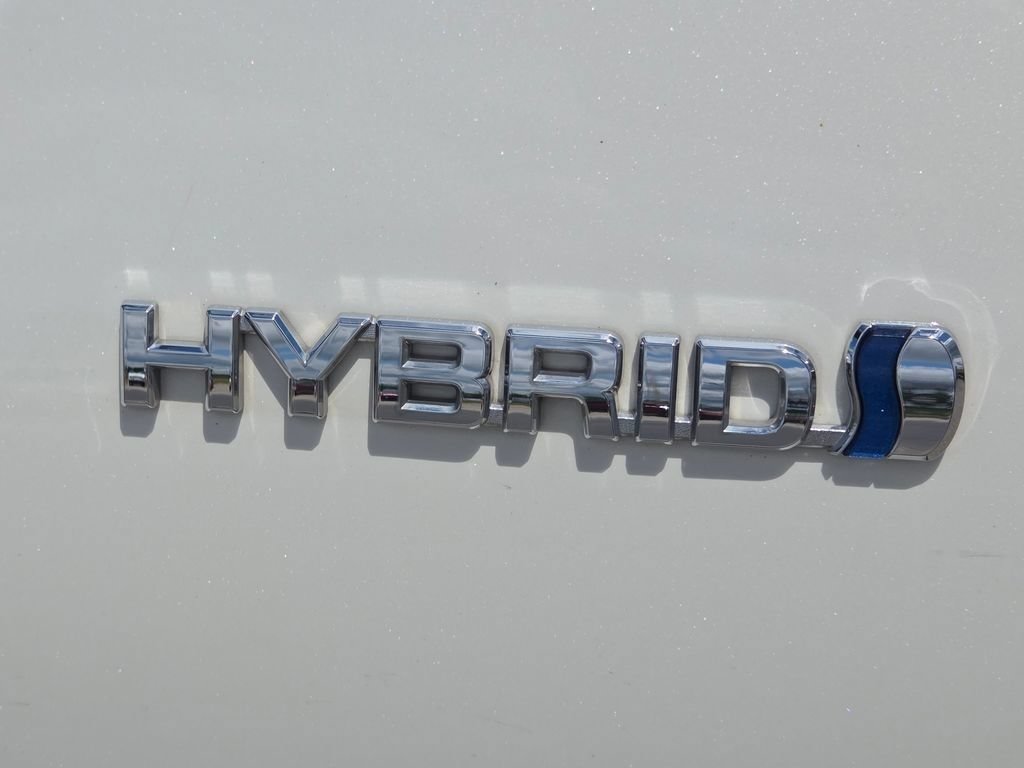 Used 2019 Toyota Prius XLE AWD/4WD image 21