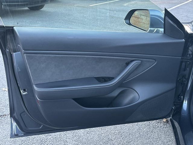 Used 2020 Tesla Model 3 Performance image 13