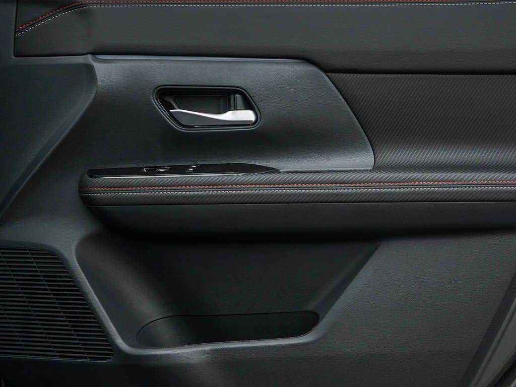 New 2026 Nissan Kicks SR w/ SR Premium Package image 9