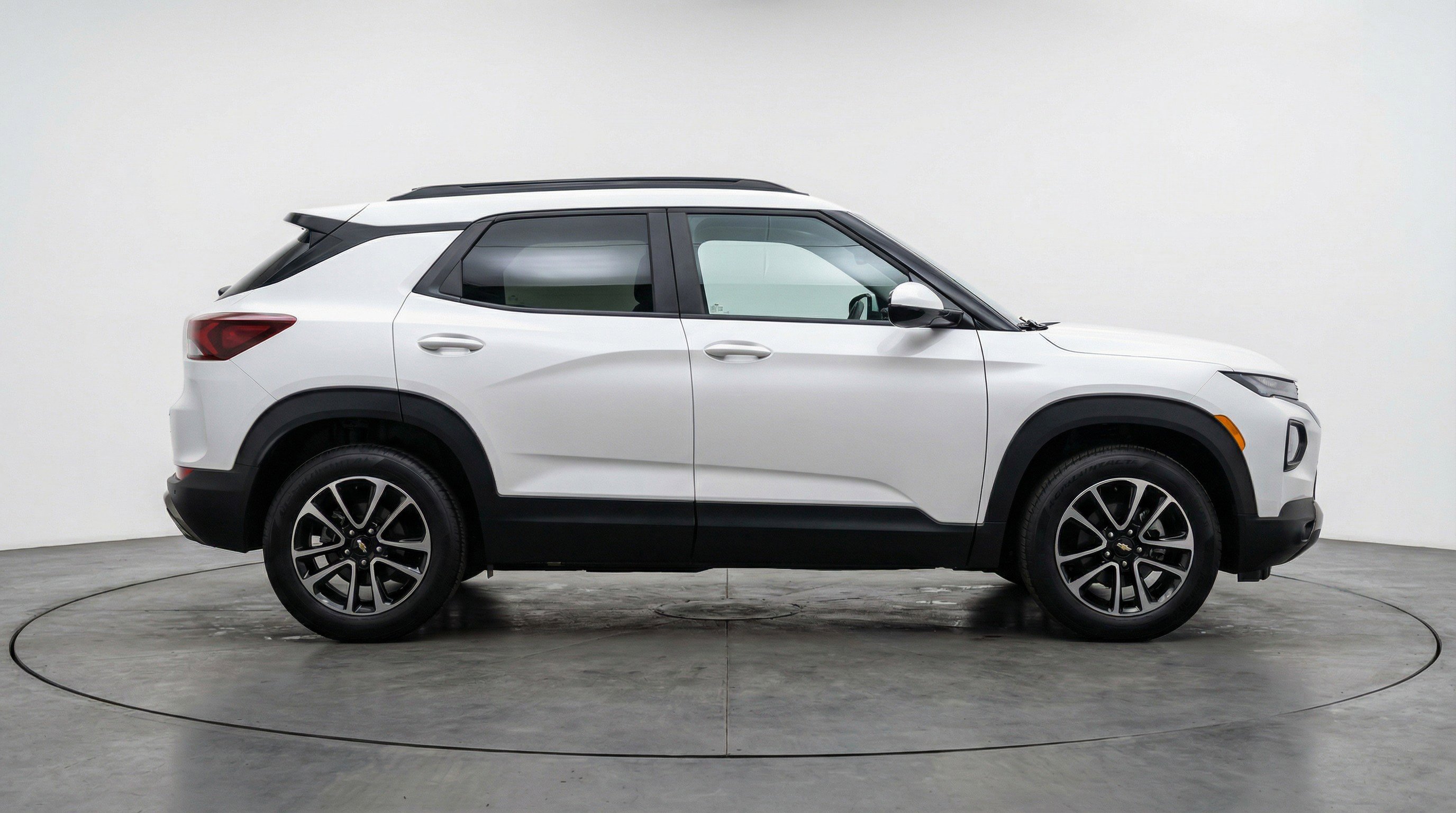 Used 2025 Chevrolet TrailBlazer LT image 11