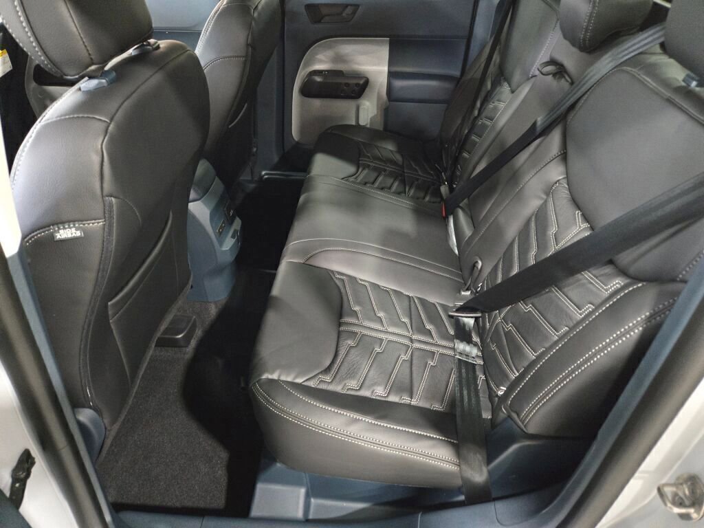New 2025 Ford Maverick XLT w/ XLT Luxury Package image 19