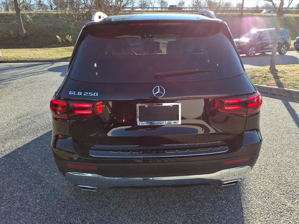 New 2026 Mercedes-Benz GLB 250 image 5
