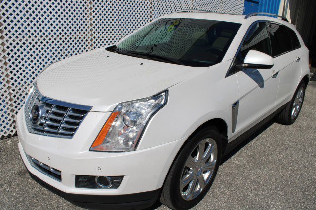 Used 2015 Cadillac SRX Premium w/ Driver Assist Package image 2
