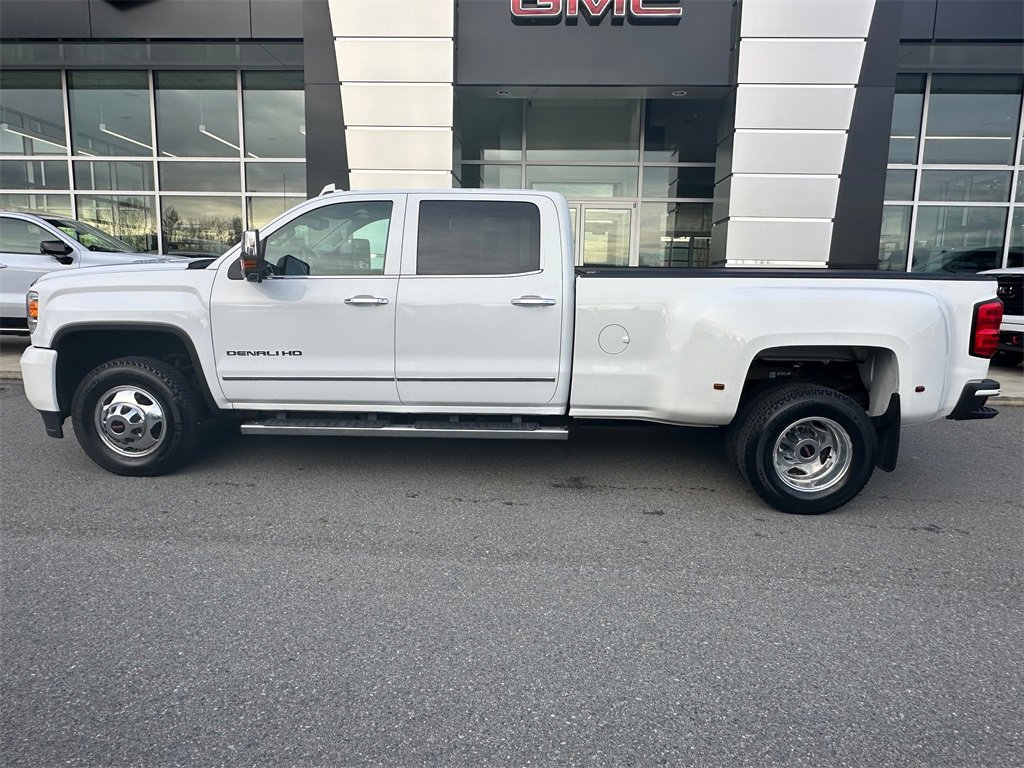 Used 2015 GMC Sierra 3500 Denali w/ Duramax Plus Package image 2