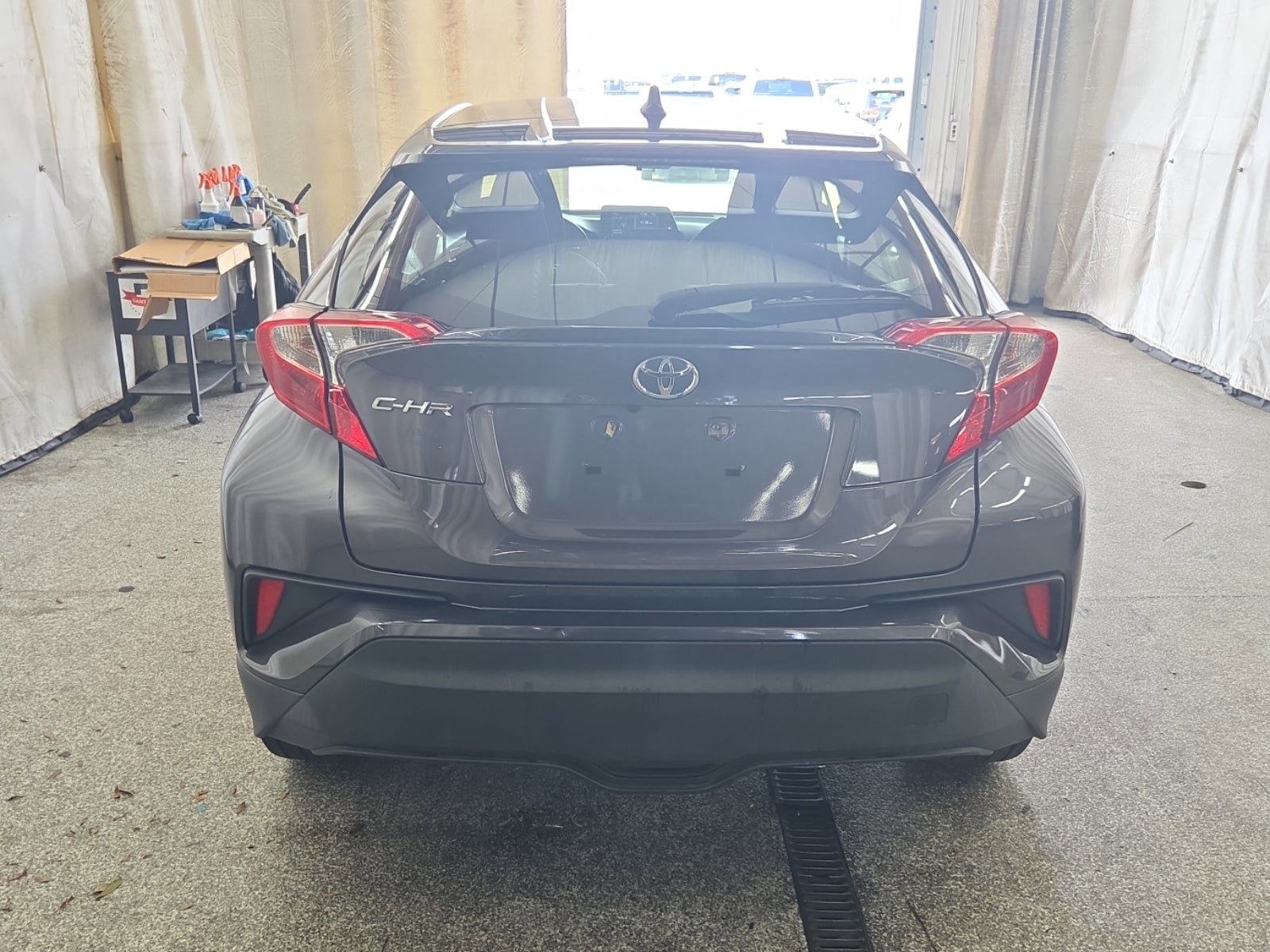 Used 2021 Toyota C-HR XLE FWD image 10