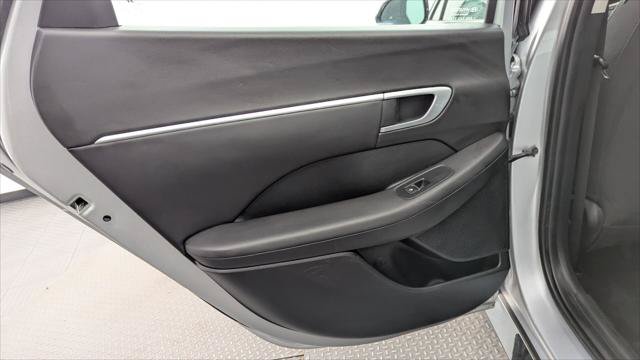 Used 2025 Hyundai Sonata SEL FWD image 16