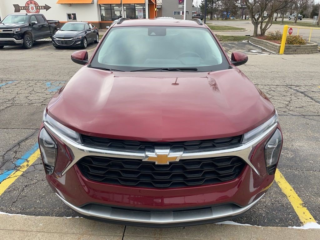 Certified 2024 Chevrolet Trax LT w/ Driver Confidence Package image 6