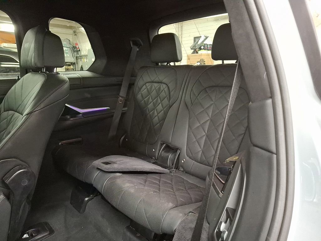 Certified 2024 BMW X7 xDrive40i w/ M Sport Package image 8