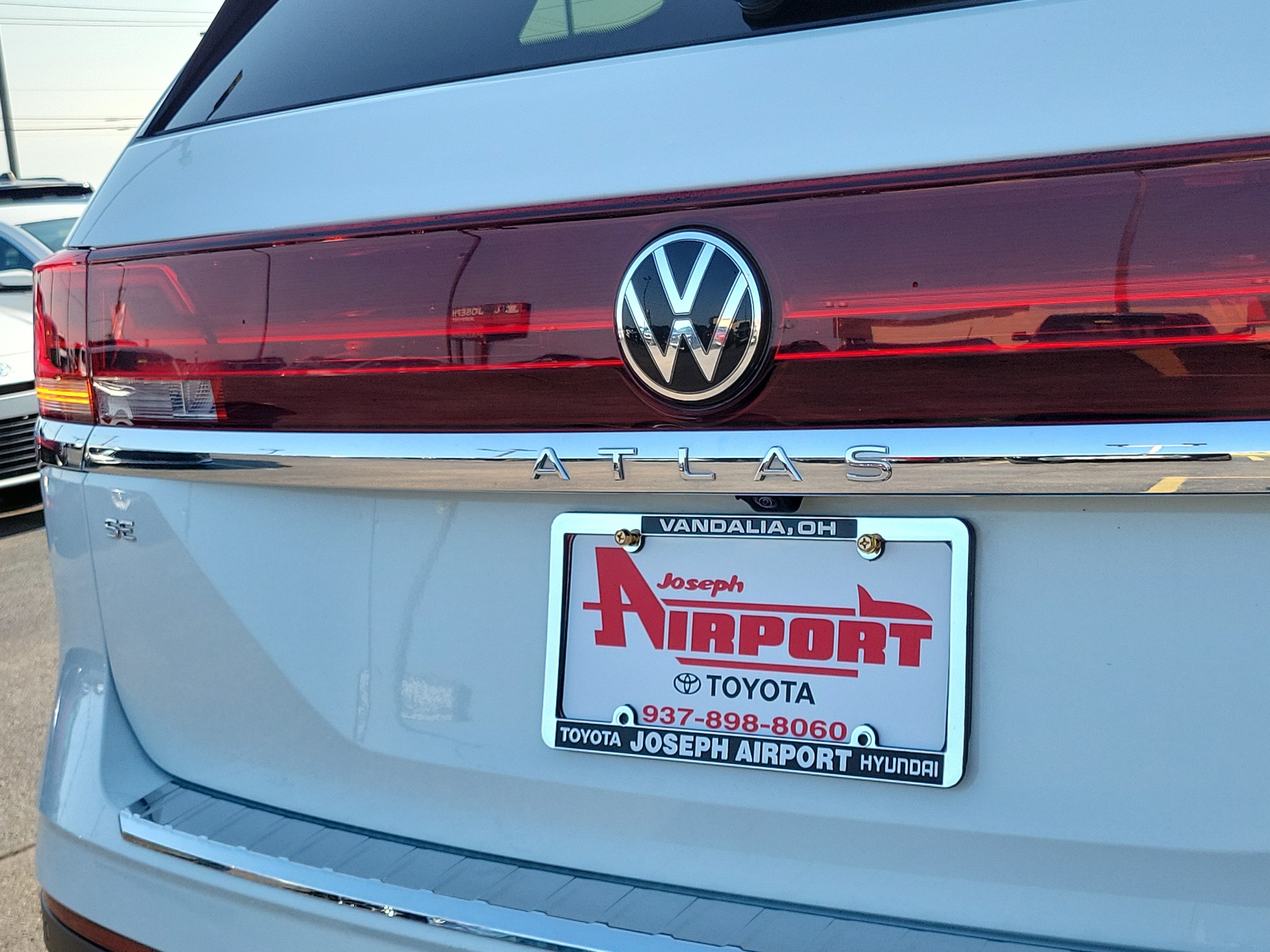 Used 2025 Volkswagen Atlas SE FWD image 7