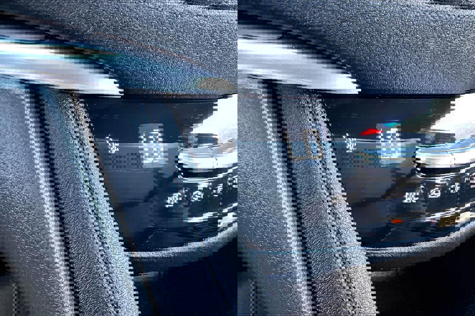 Used 2024 Cadillac XT5 Luxury image 32