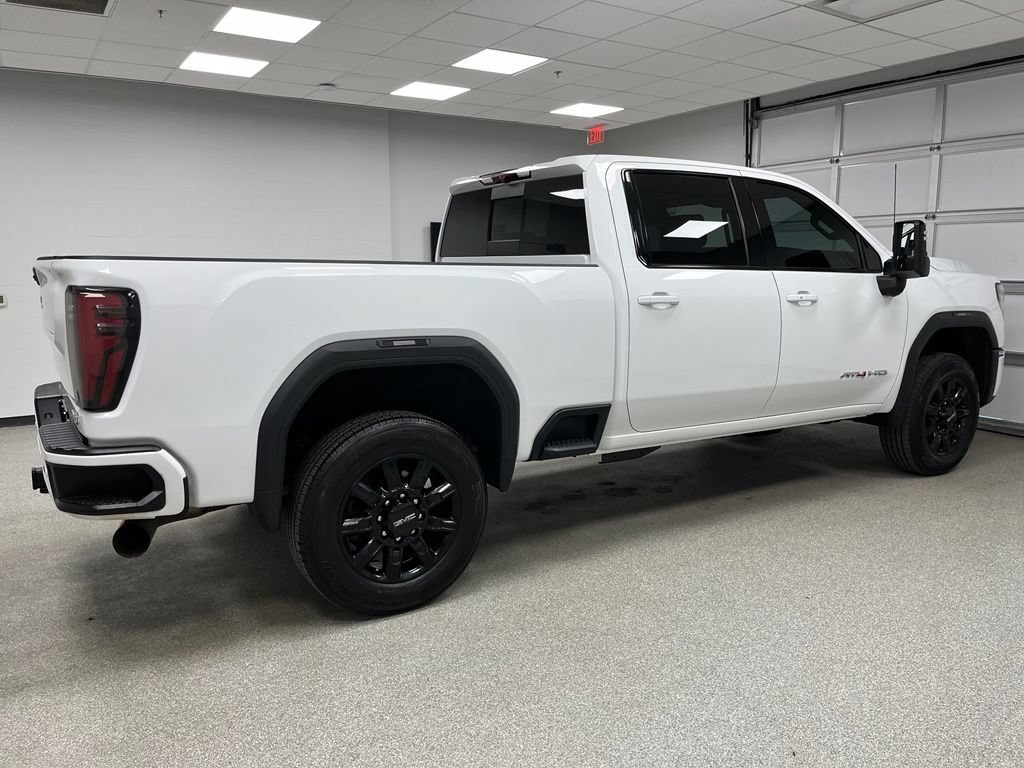 Used 2024 GMC Sierra 2500 AT4 w/ AT4 Preferred Package AWD/4WD image 11