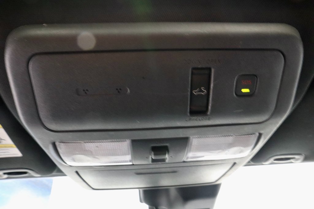 Used 2022 Nissan Frontier PRO-4X w/ Pro-4X Premium Package image 32