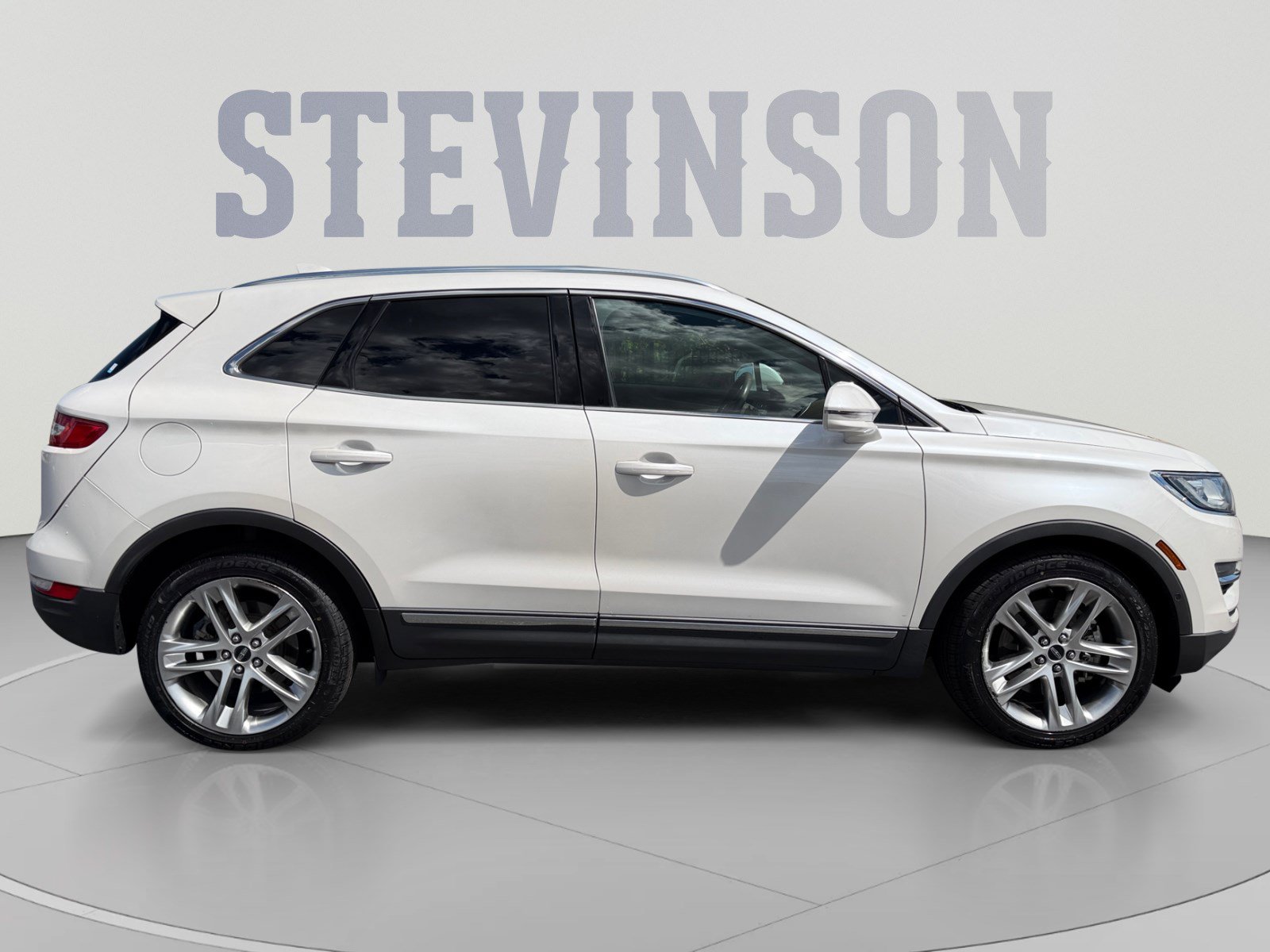 Used 2017 Lincoln MKC Reserve AWD/4WD image 6