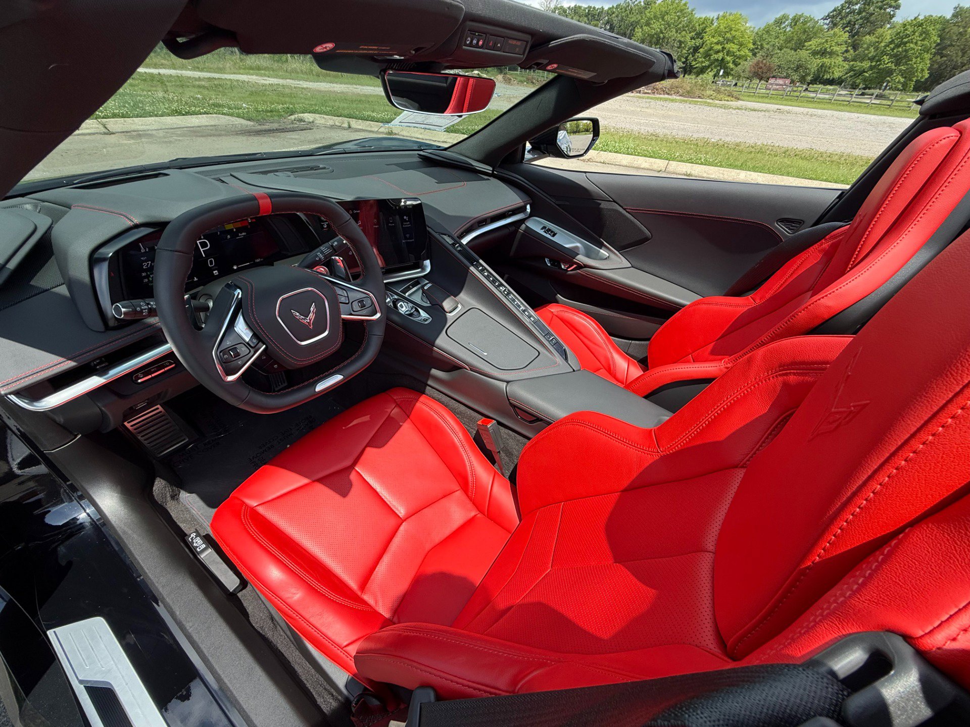 Used 2025 Chevrolet Corvette Z06 RWD image 25