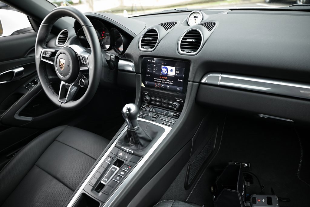 Certified 2024 Porsche 718 Boxster image 20