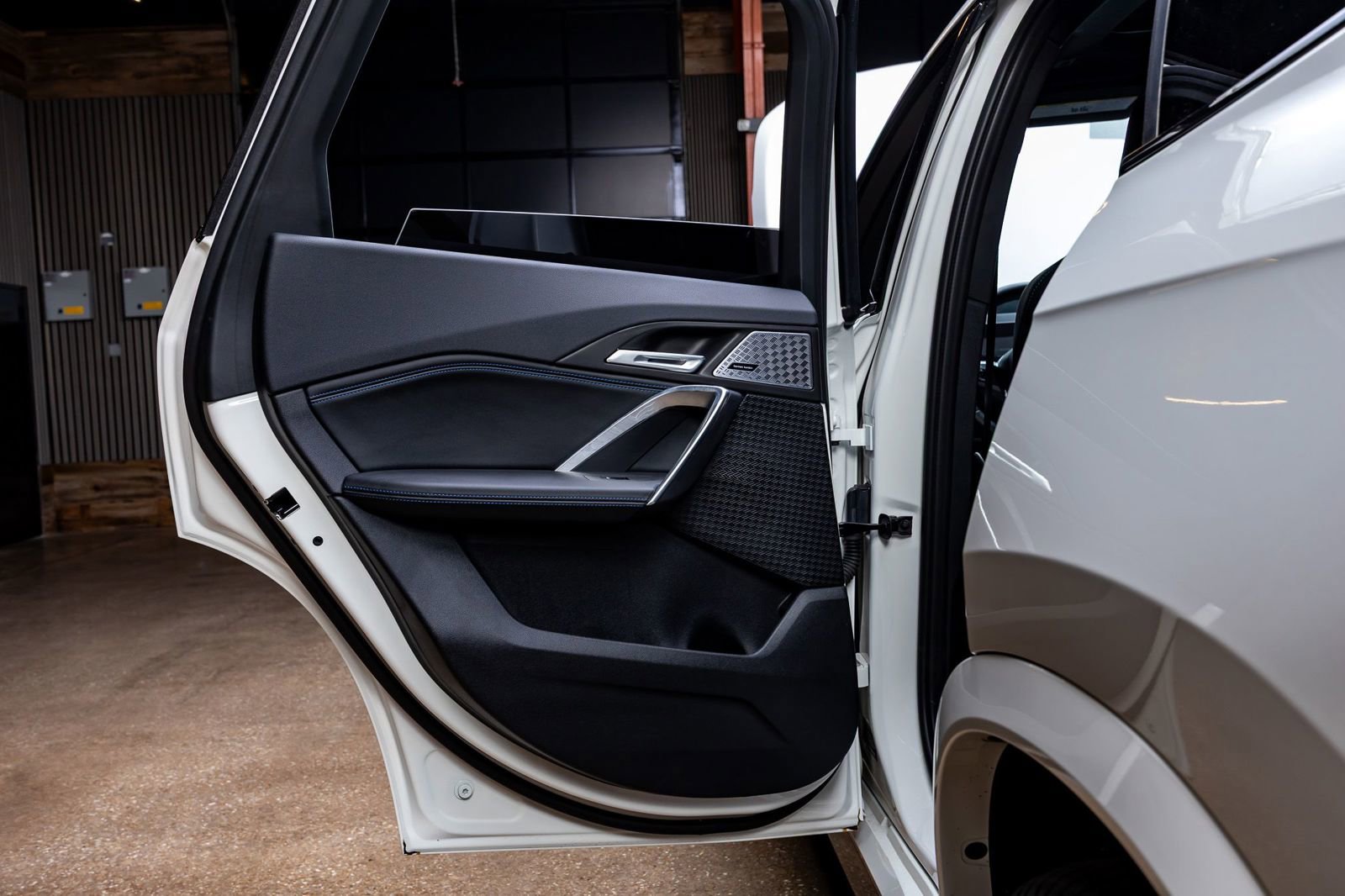 Used 2025 BMW X1 M35i w/ Premium Package image 33