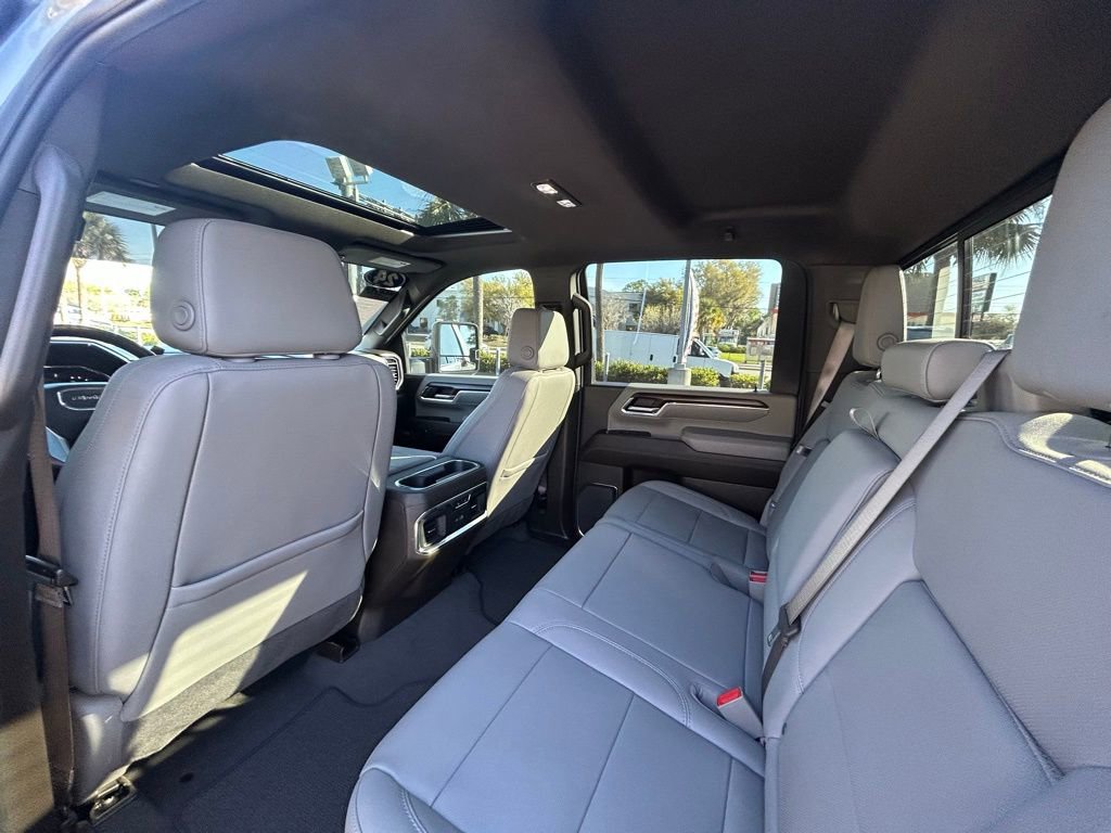 Used 2024 GMC Sierra 2500 SLT w/ SLT Premium Package image 15