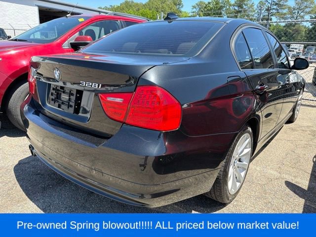 Used 2011 BMW 328i xDrive Sedan AWD/4WD image 7