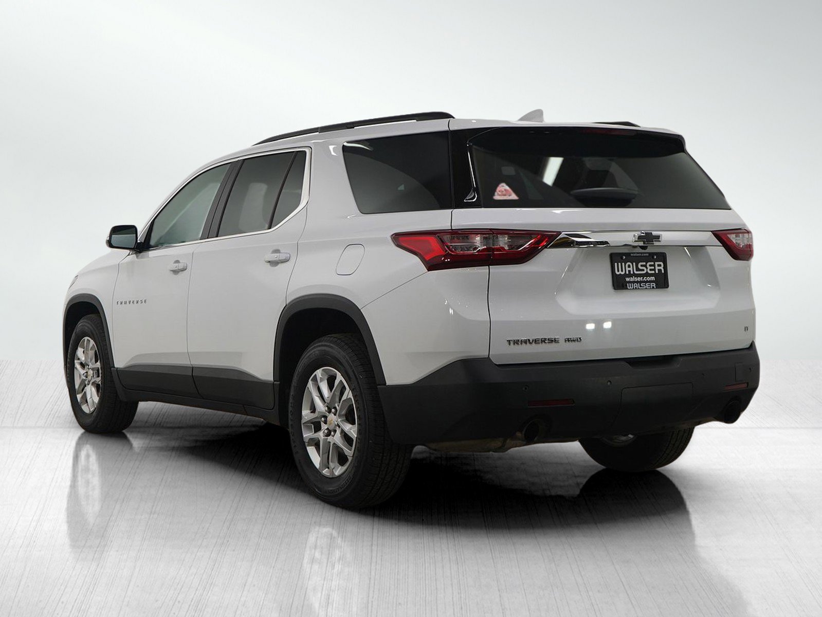 Used 2019 Chevrolet Traverse LT image 3