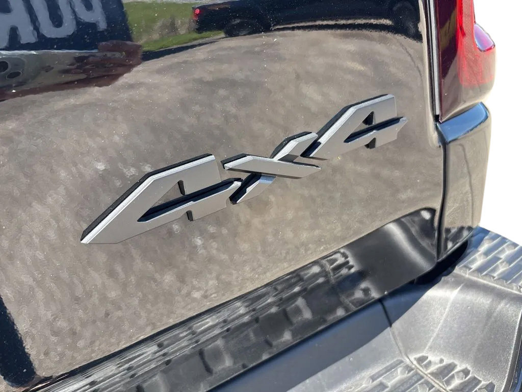New 2026 RAM 1500 Express AWD/4WD image 11