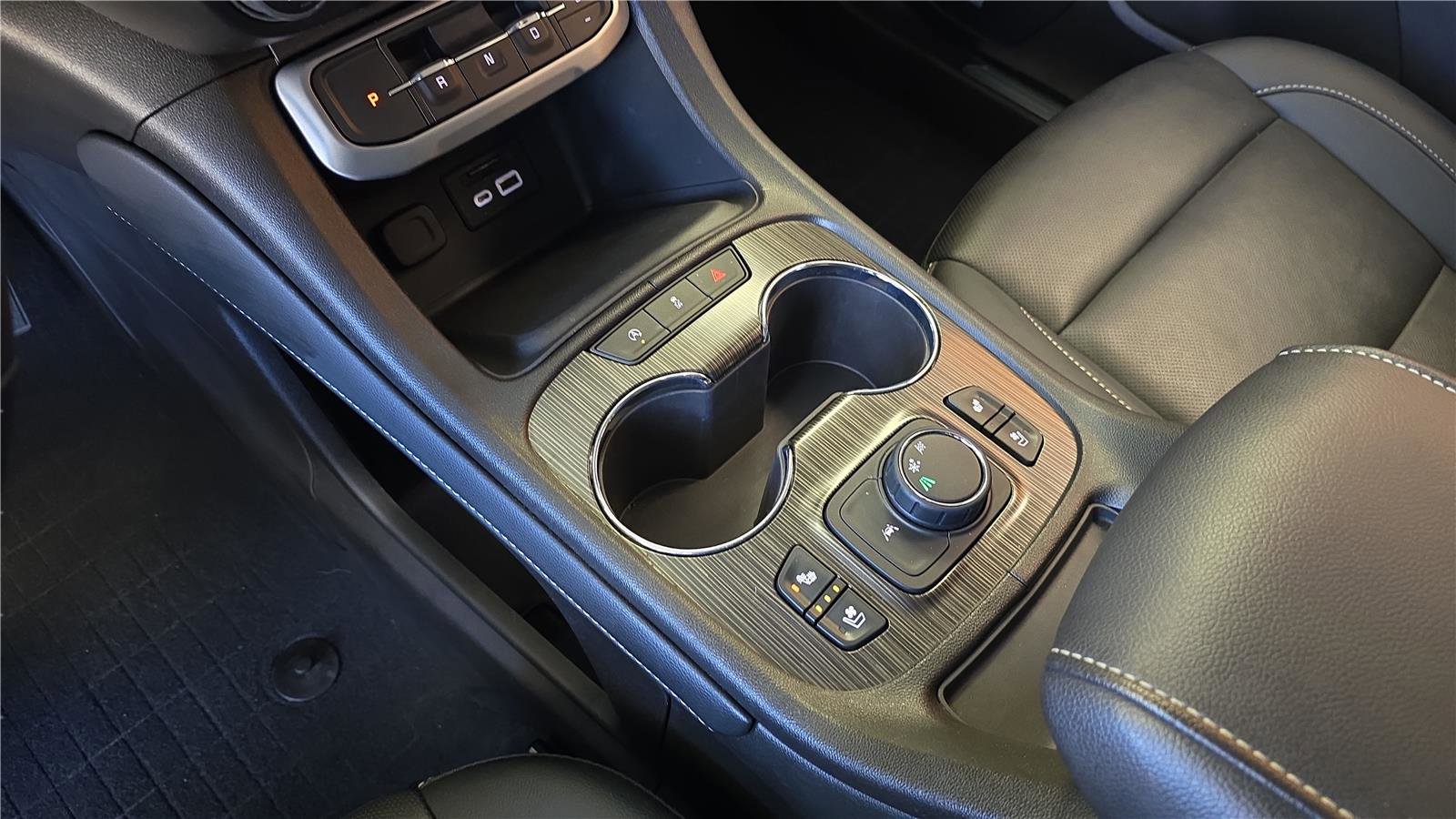 Used 2023 GMC Acadia SLT w/ Elevation Edition image 21