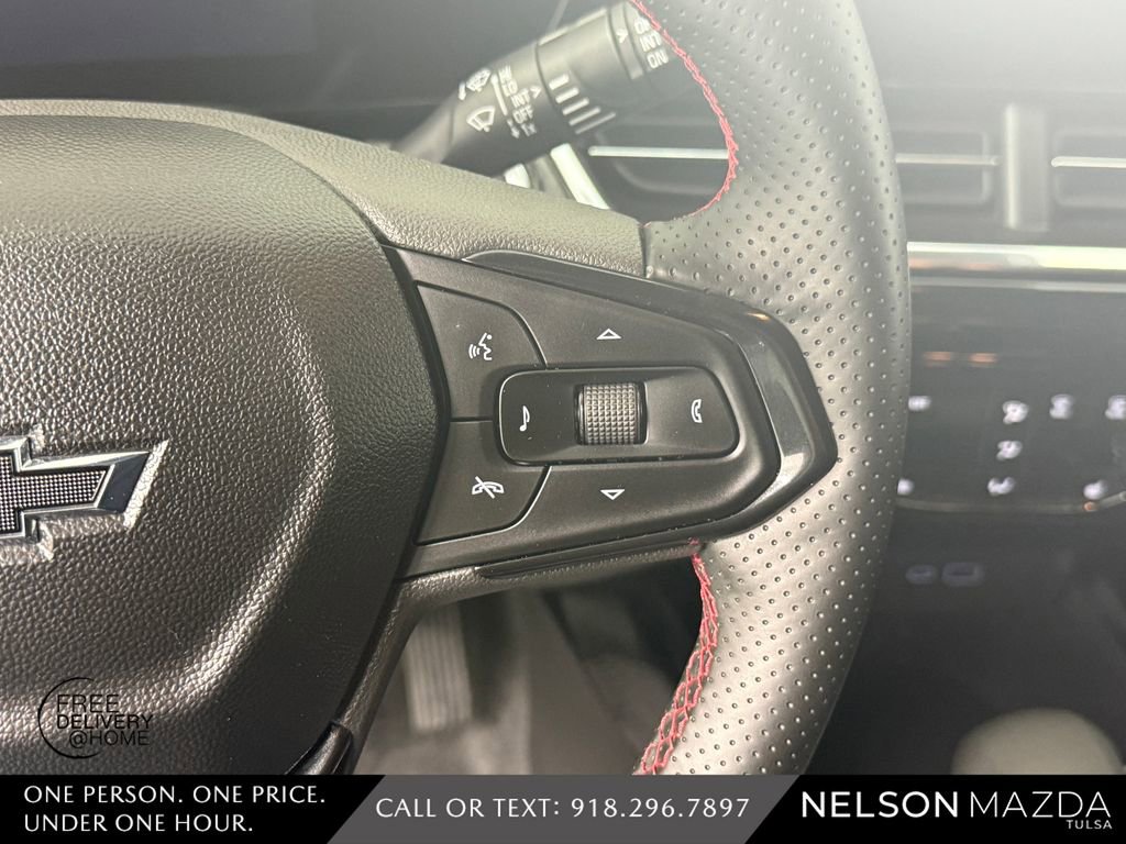 Used 2025 Chevrolet Trax RS w/ Driver Confidence Package image 24