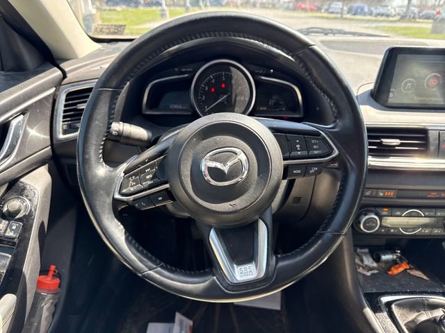 Used 2018 MAZDA MAZDA3 Grand Touring w/ Premium Equipment Package image 17