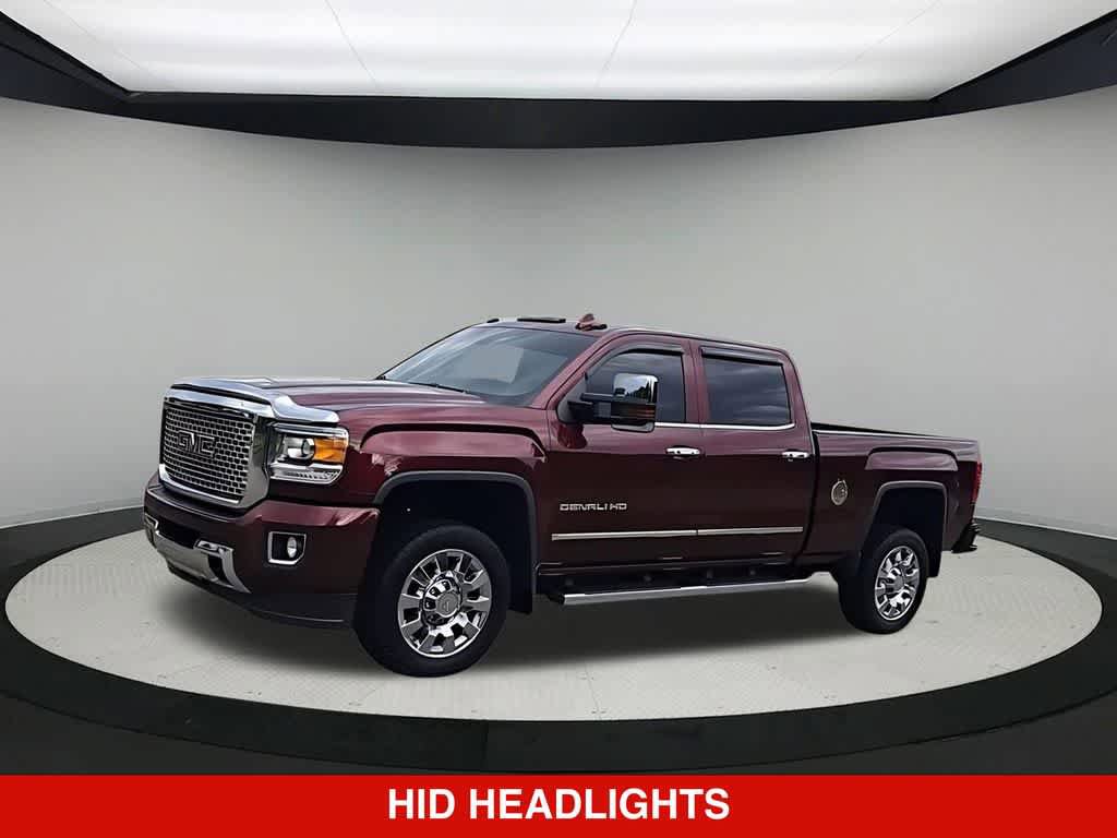 Used 2016 GMC Sierra 2500 Denali w/ Driver Alert Package AWD/4WD image 4