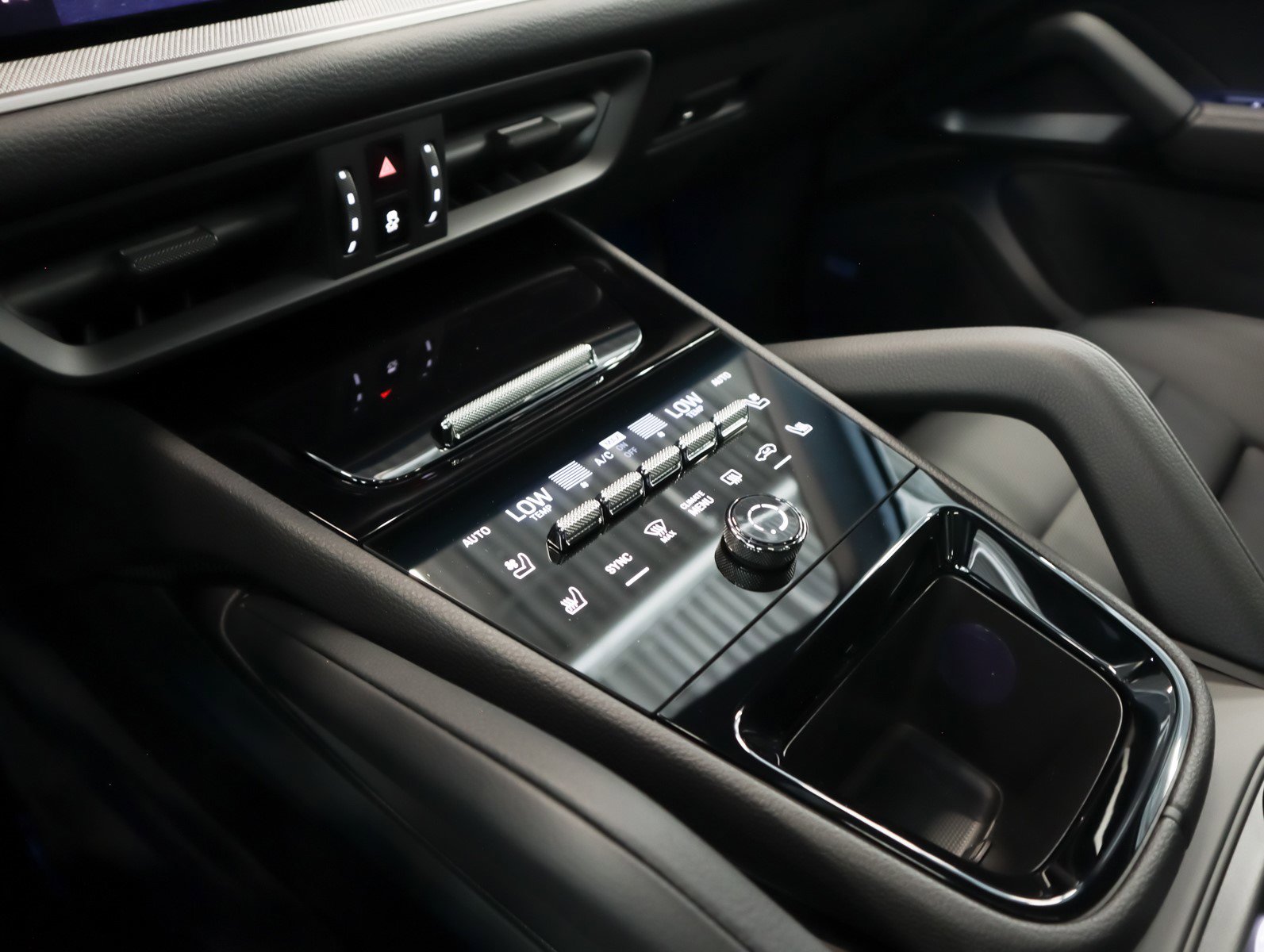 New 2026 Porsche Cayenne image 17