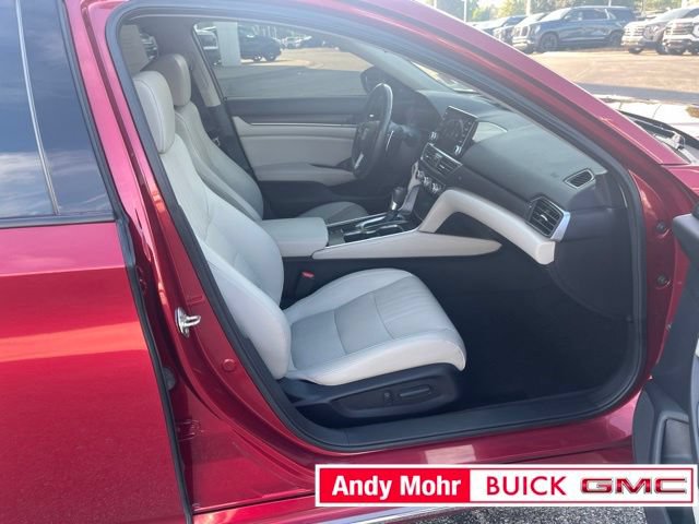 Used 2018 Honda Accord Touring image 36