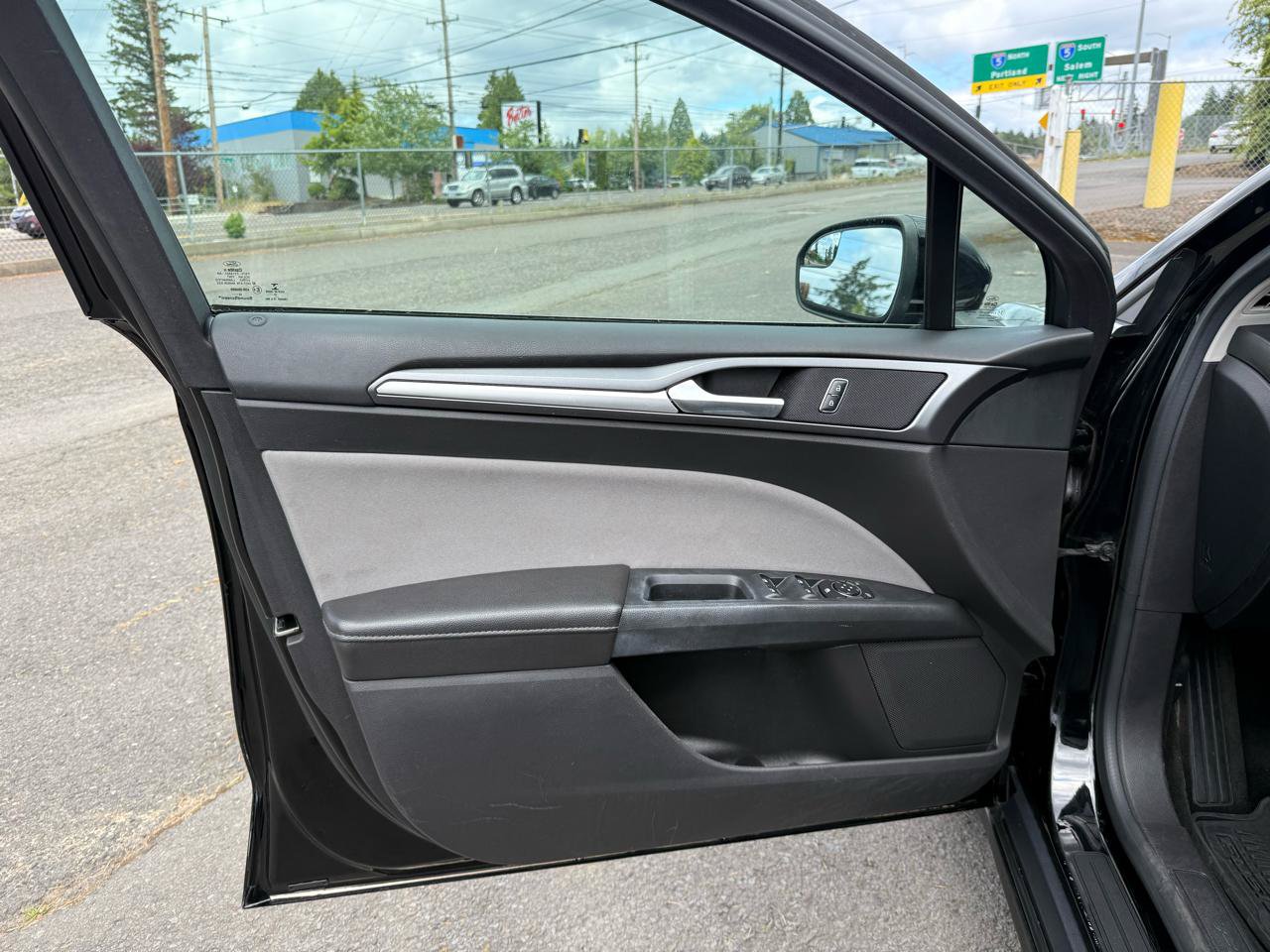 Used 2016 Ford Fusion S FWD image 12