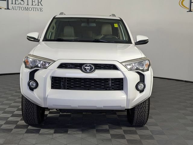 Used 2016 Toyota 4Runner SR5 Premium image 3