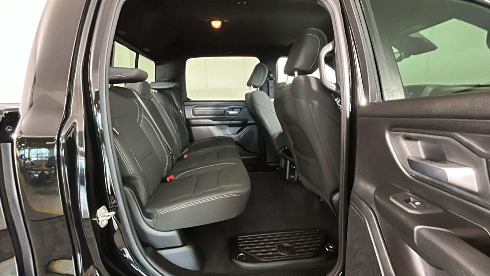 Used 2025 RAM 1500 Tradesman w/ Night Edition AWD/4WD image 35