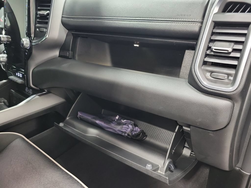 Used 2025 RAM 1500 Laramie AWD/4WD image 26