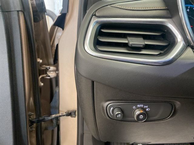 Used 2018 Chevrolet Equinox LT FWD image 13