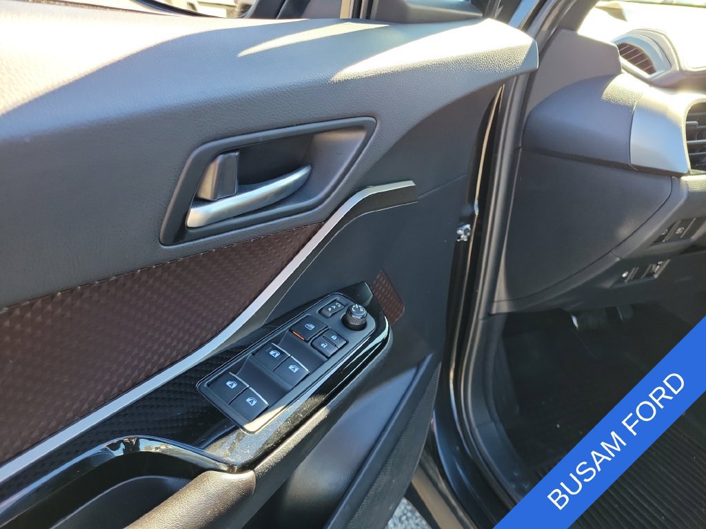 Used 2019 Toyota C-HR Limited FWD image 15