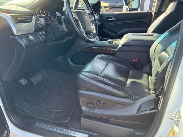 Used 2019 Chevrolet Suburban LT w/ Luxury Package RWD image 6