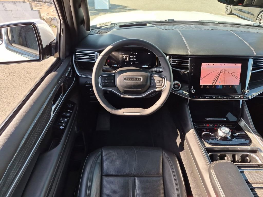 Used 2022 Jeep Wagoneer Series III w/ Flexible Seating Group AWD/4WD image 12