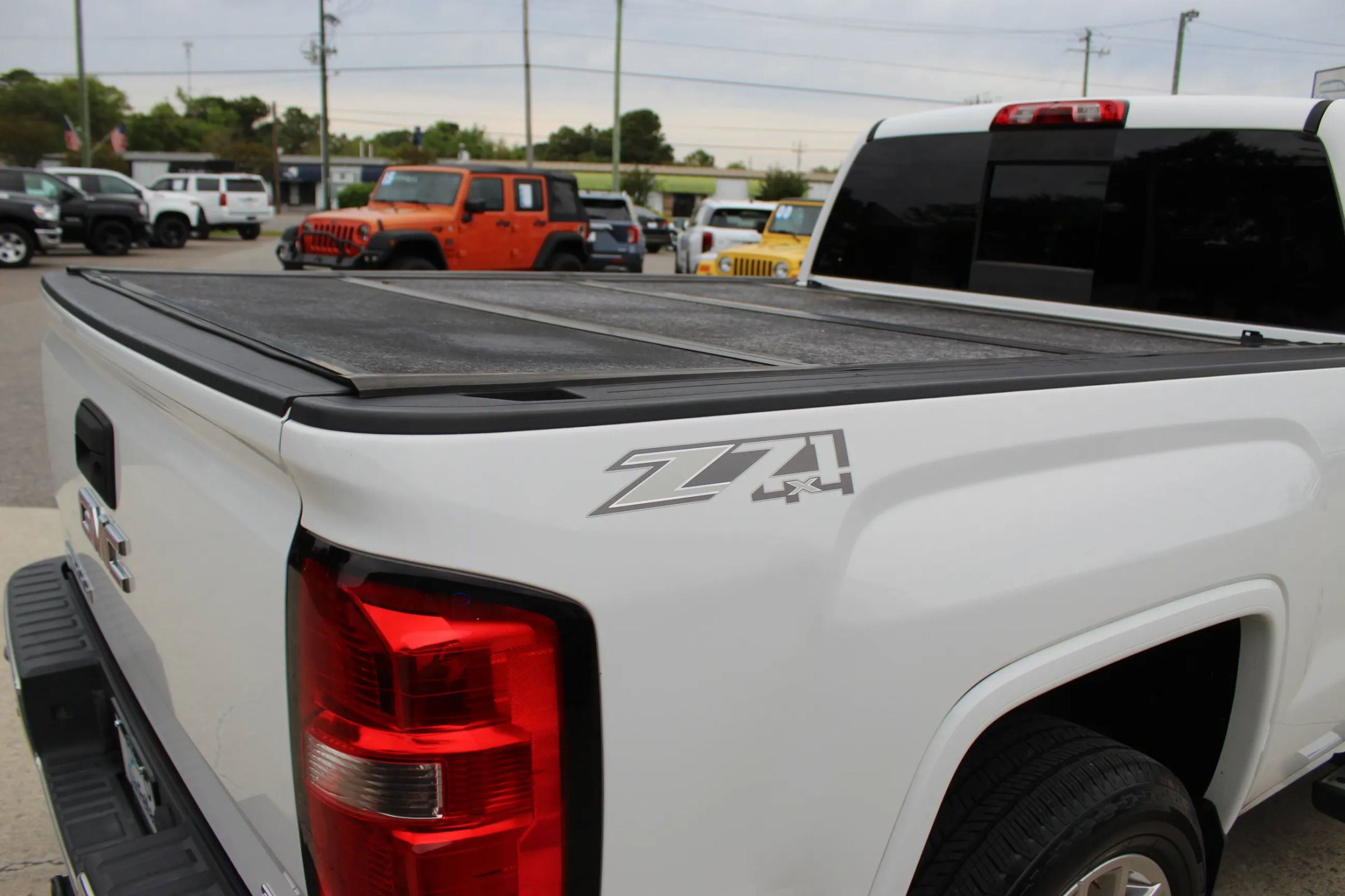 Used 2015 GMC Sierra 1500 SLT w/ SLT Crew Cab Value Package image 26