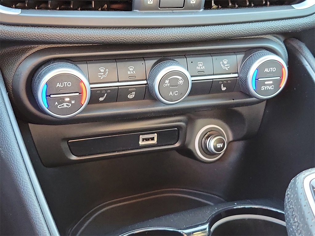 Used 2023 Alfa Romeo Giulia Sprint image 28