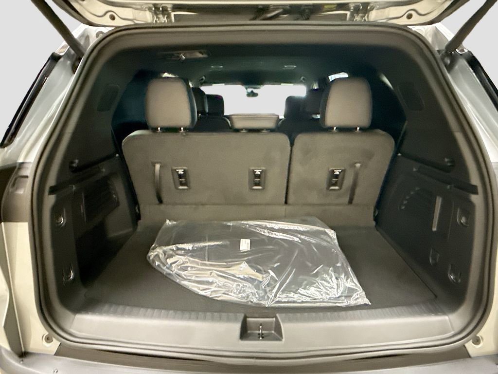 New 2026 Chevrolet Traverse LT w/ Driver Confidence Package image 26